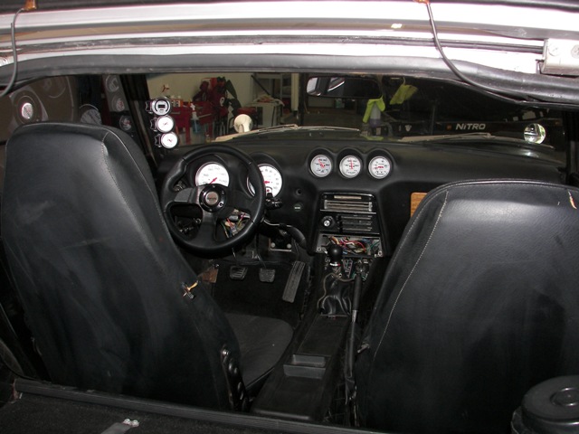 RB26INTERIOR.JPG