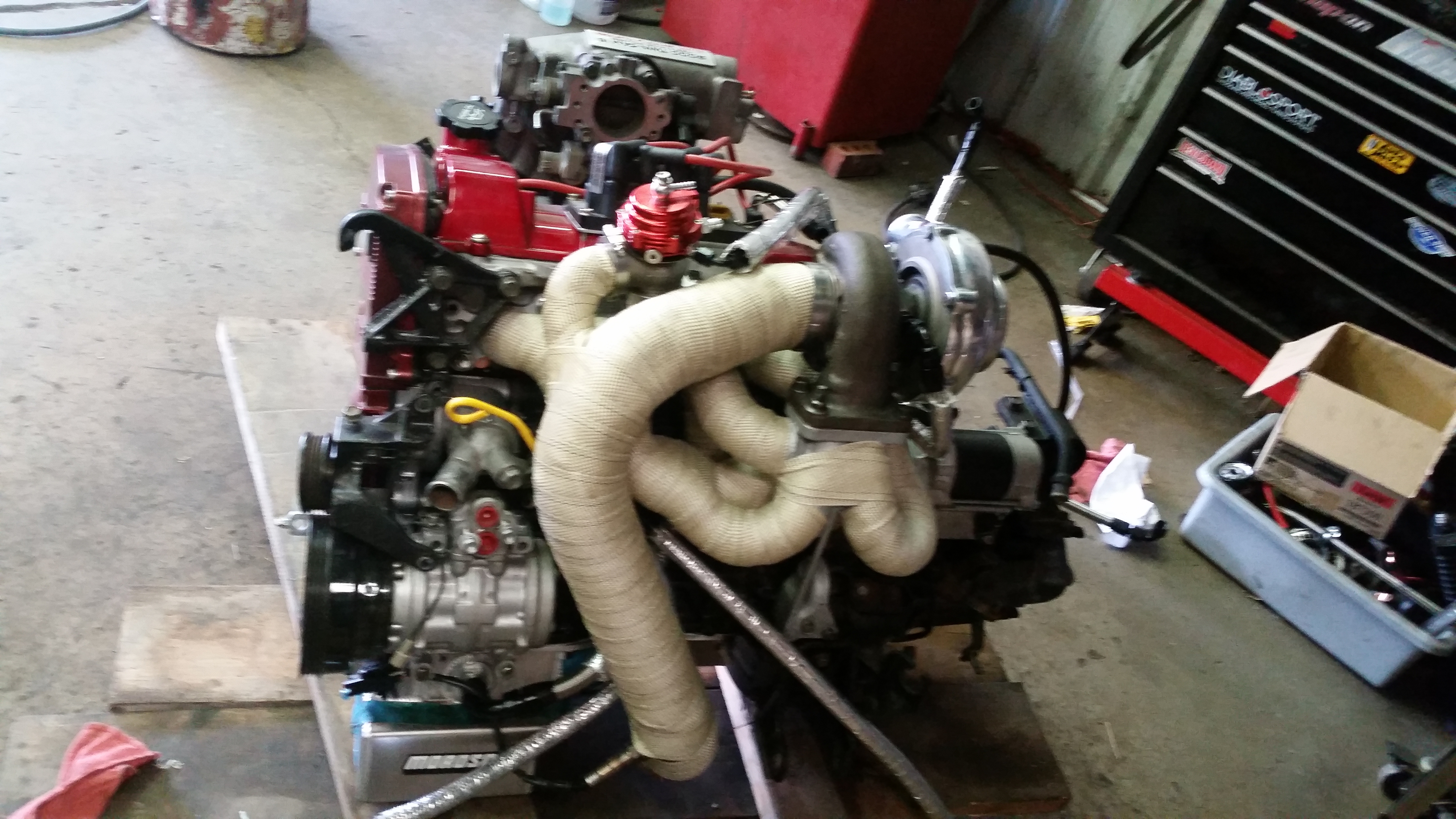 mr2engine1.jpg